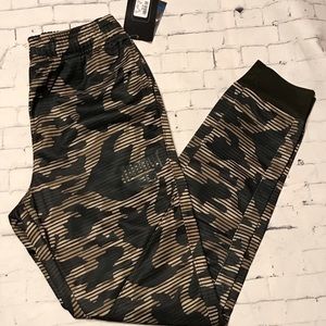 Mens Green camouflage joggers small Tapout drawstring waist